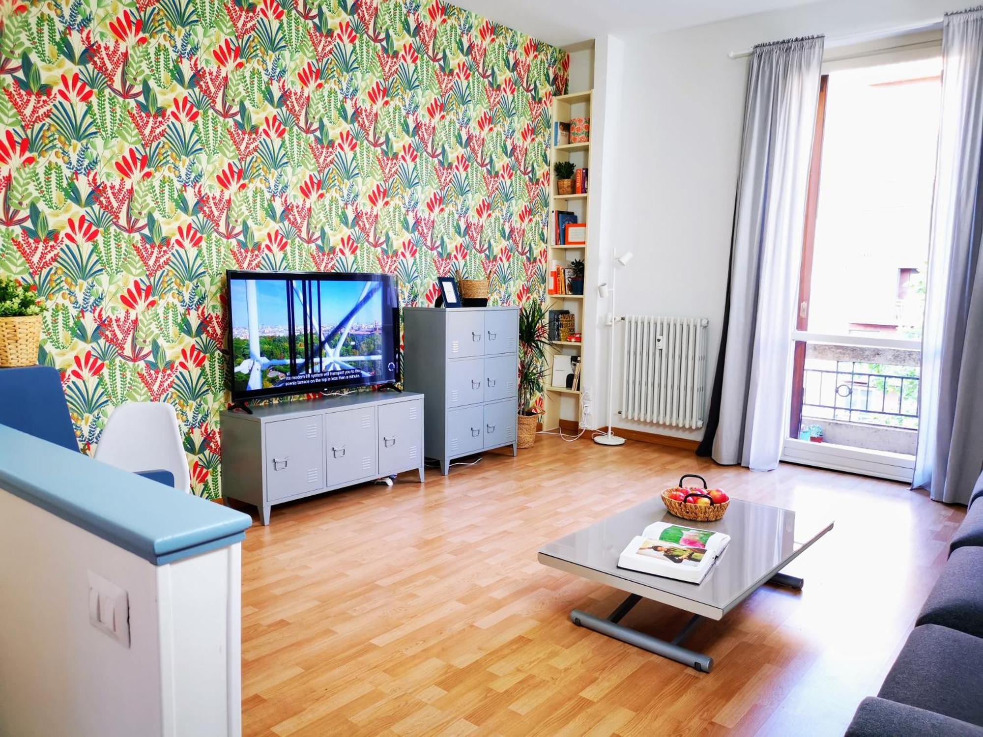 Spacious Apartment 50 Meters From The Metro Мілан Екстер'єр фото